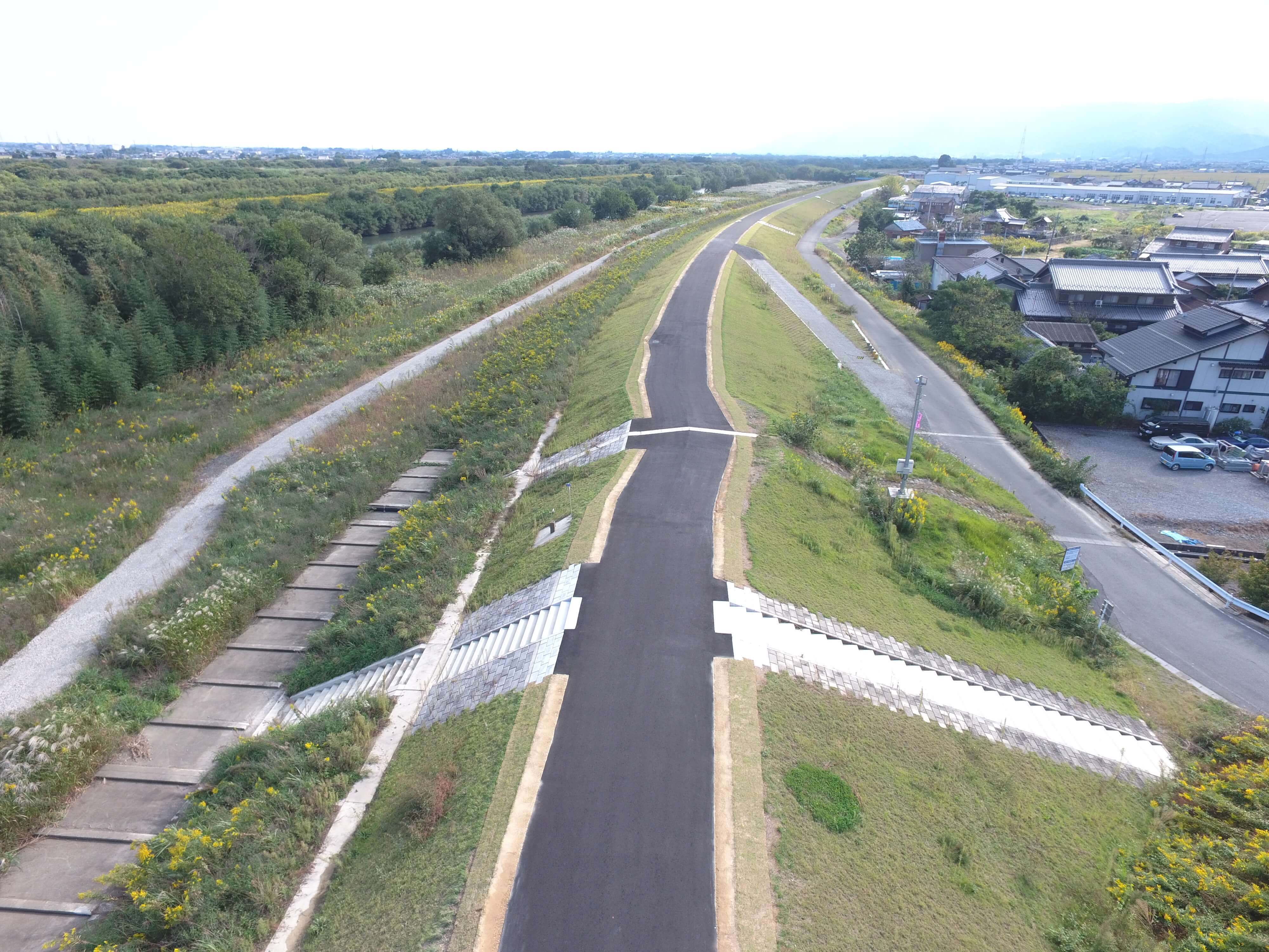 H27牧田川堤防舗装